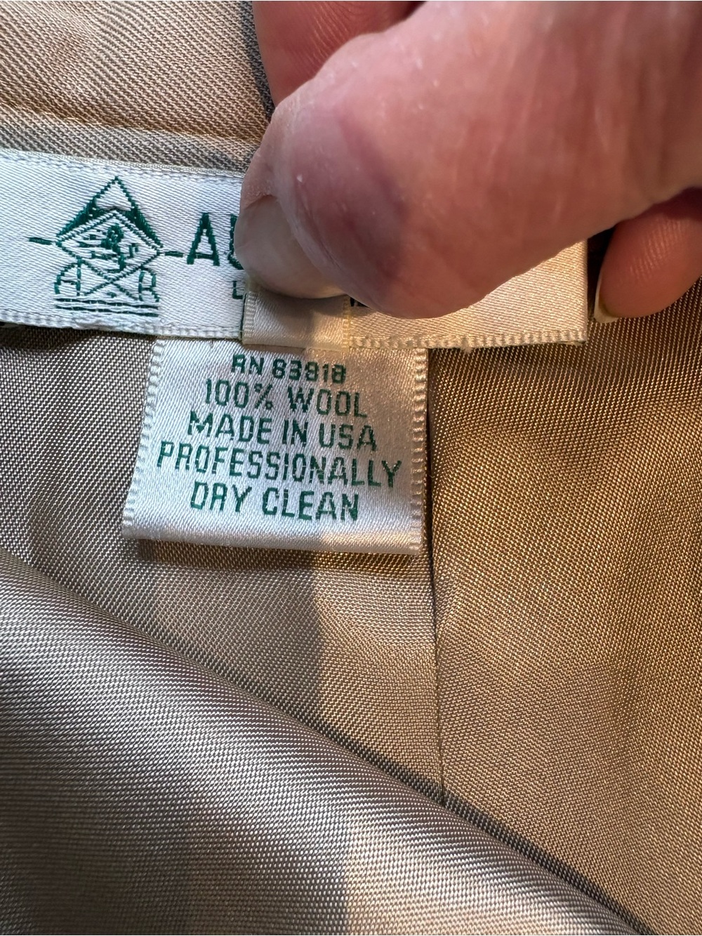 Austin Reed Classic Tan Women's Wool Skirt - Tailored Pencil Style Size 4 - Picture 7 of 8